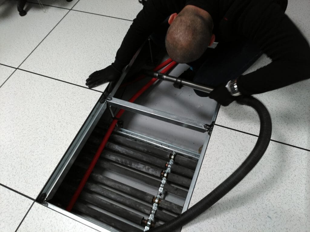 nettoyage faux planché